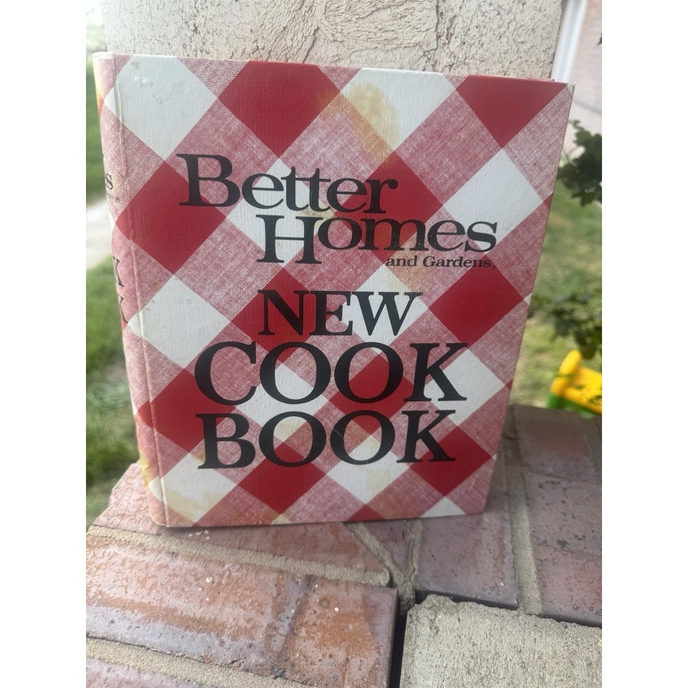 Vintage Better Homes and Gardens New Cookbook 3rd Printing 5 Ring Binder 1970